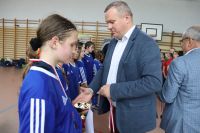 04_wrczęnie medali za III miejsce dla Regnowa