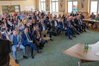 02 - uczestnicy wspólnej sesji podczas gosowania