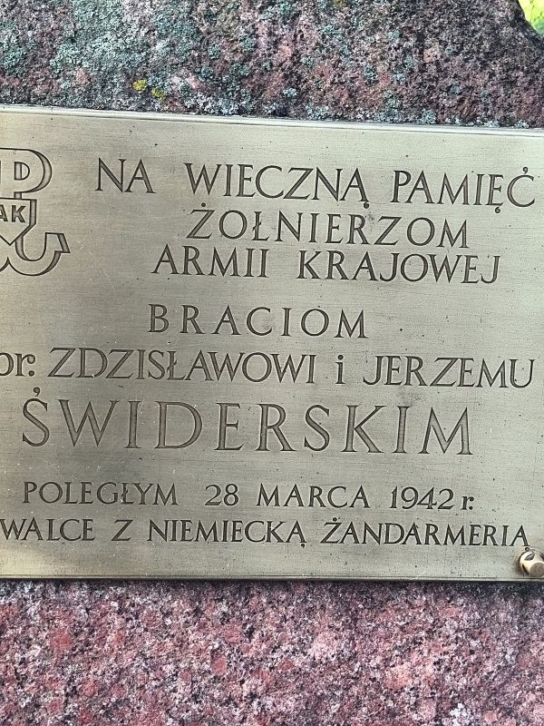 Bracia Świderscy żołnierze Armii Krajowej - tablica pamiątkowa - 2