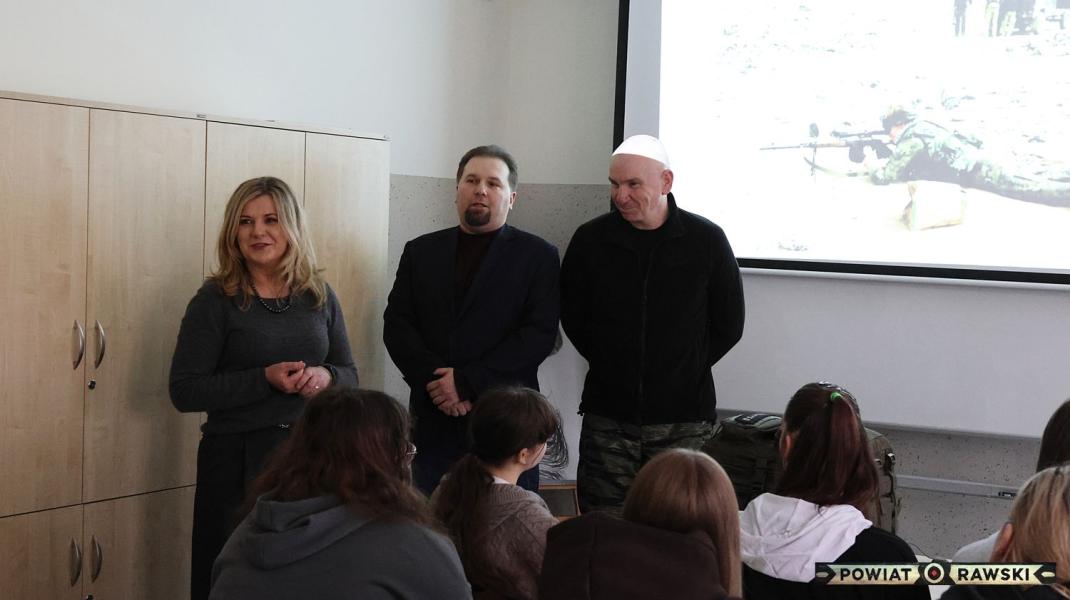 Spotkanie z kpt. Tomaszem Badowskim, uczestnikiem misji stabilizacyjnych w Iraku i Afganistanie.